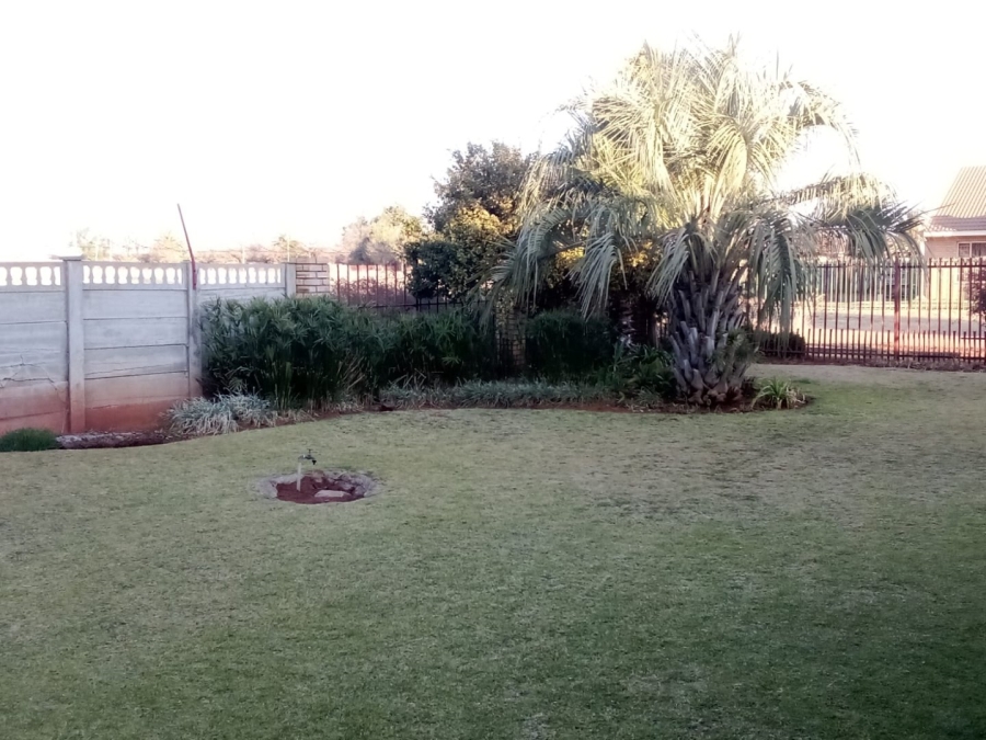 4 Bedroom Property for Sale in Petrusburg Free State